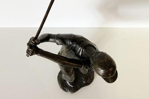 Bronzefigur Golfspieler