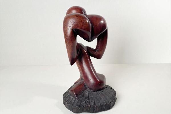 Holzfigur der Denker